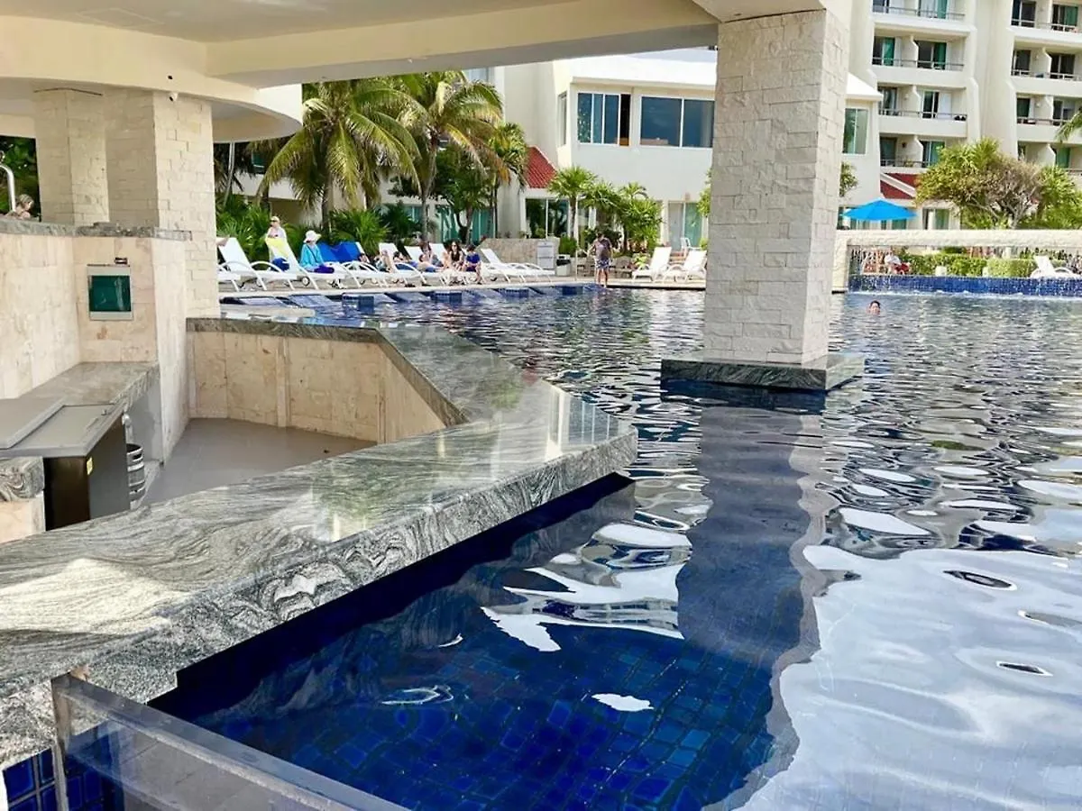 Confortable With Beautiful Sunset View And Beach Cancún